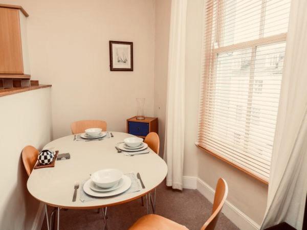 플리머스 Durnford St- Amazing Location - Free Wifi 아파트 외부 사진
