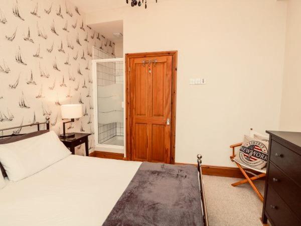 플리머스 Durnford St- Amazing Location - Free Wifi 아파트 외부 사진